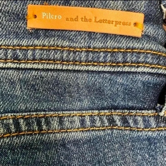 Anthropologie Pilcro and the Letterpress Embroidered Slim Capris in Sz 27 - Picture 7 of 11